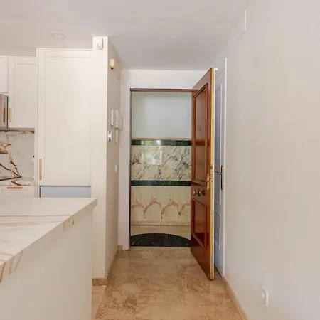 Apartment Marbella With Private Pool , 200M Away From The Beach Apartment